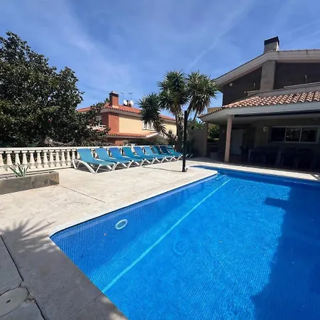 Castelló Villa *